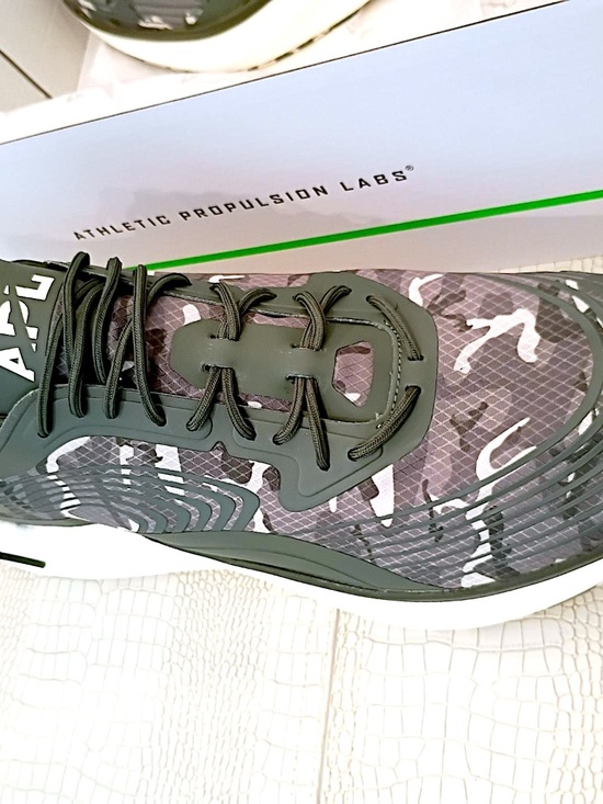 Rare New in Box Athletic Propulsion Labs Men\'s Green/Khaki Trainers 13 US 46 EU main image 9